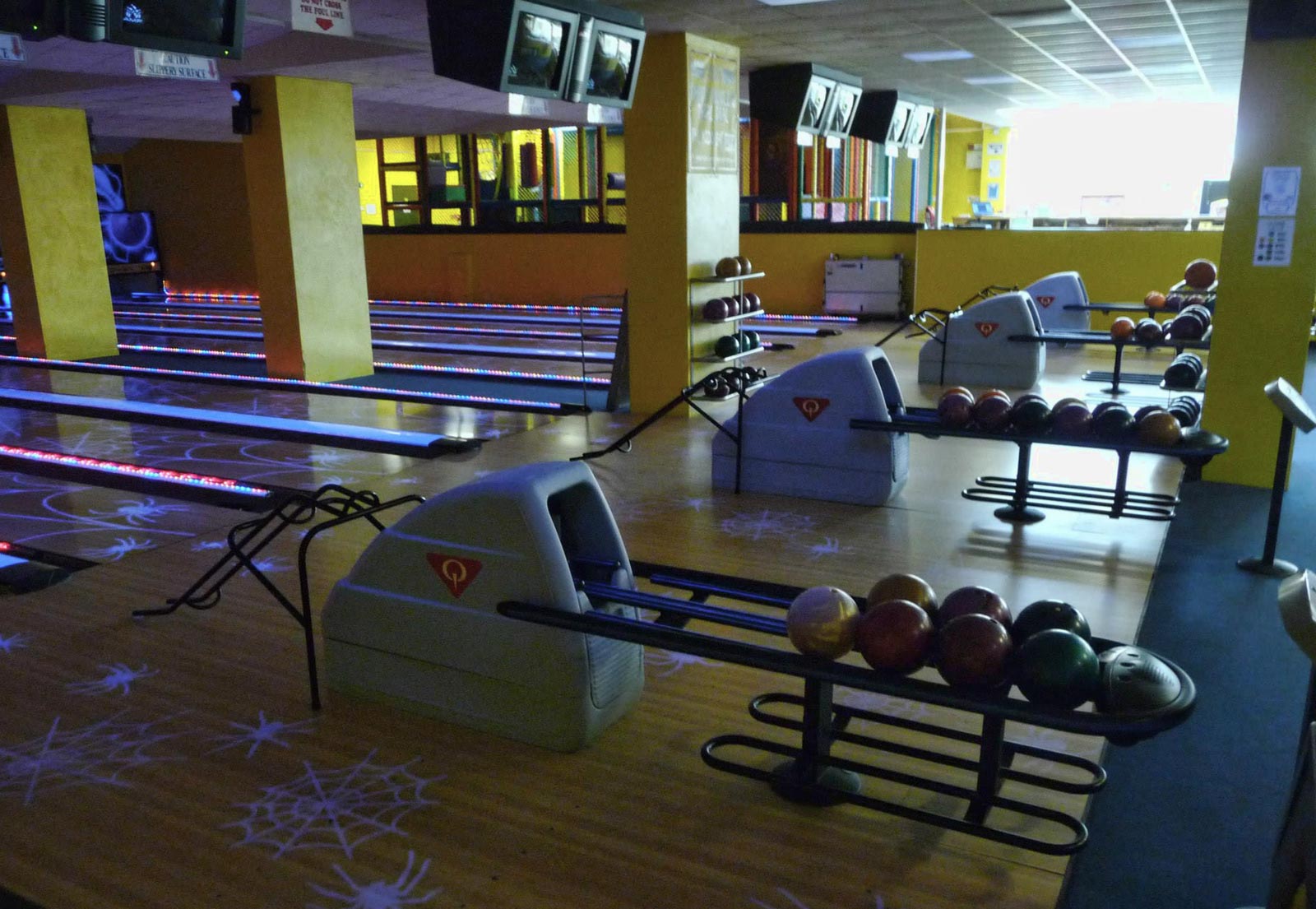 Ozzell Bowl - St Austell | Cornwall Guide