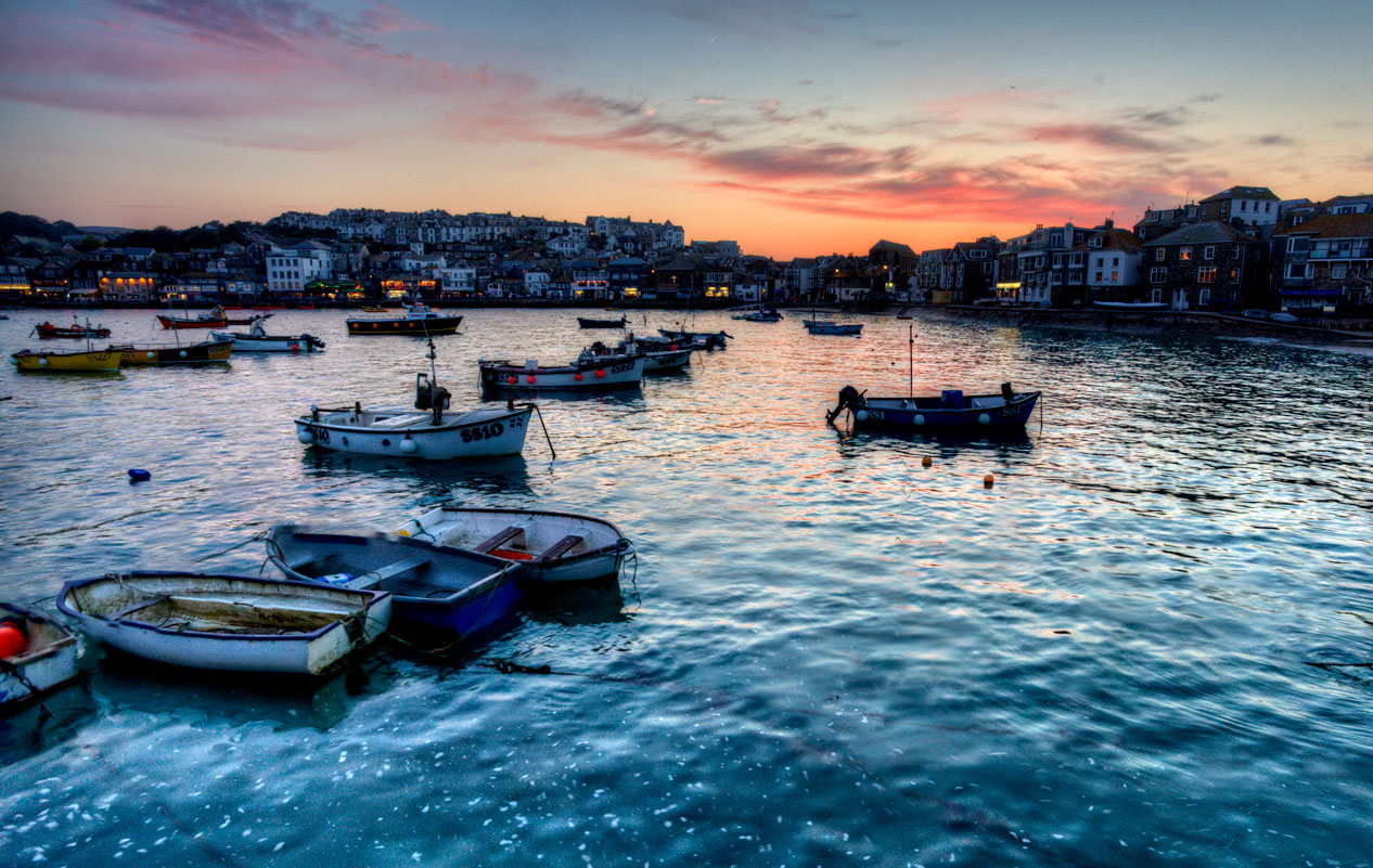 St Ives Harbour sunset | Cornwall Guide Images