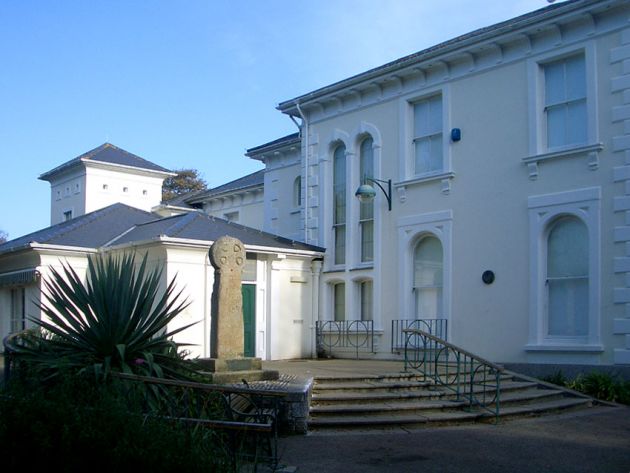 Penlee House. Museum and gallery