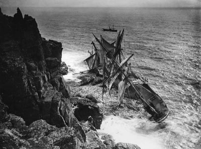 The Hansey Shipwreck - Housel Bay - 1911