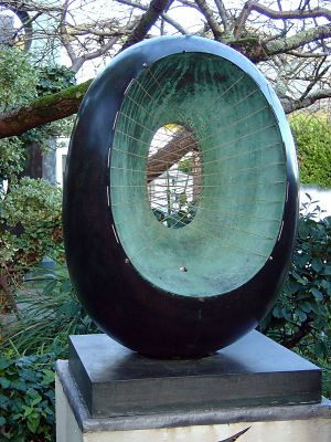 Barbara Hepworth Sculpture