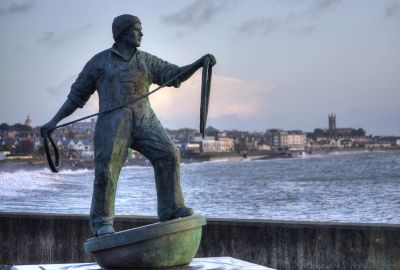 Newlyn fisherman statue