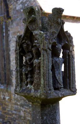 Lantern Cross - St Mawgan Churchyard