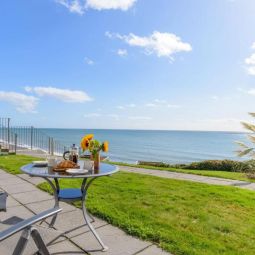 Cosy Cornish Apartment with Incredible Sea Views