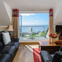 Stunning Sea Views from this 2 Bedroom Seaside Townhouse