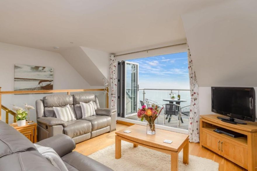 Cornish Duplex 2 Bedroom Apartment with Stunning Sea Views