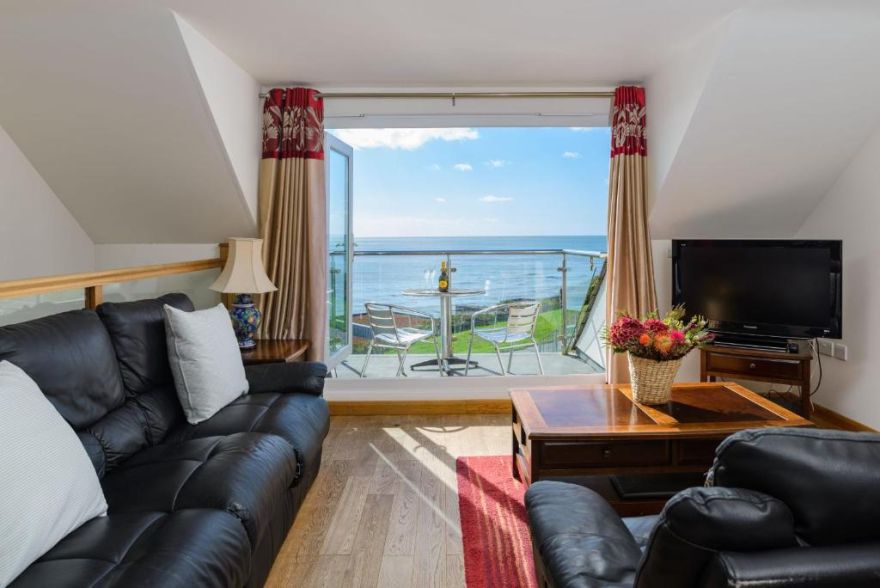 Stunning Sea Views from this 2 Bedroom Seaside Townhouse