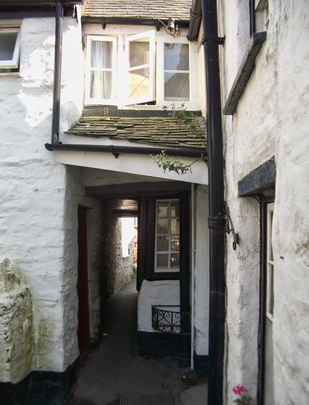 Squeezy Belly Alley - Port Isaac